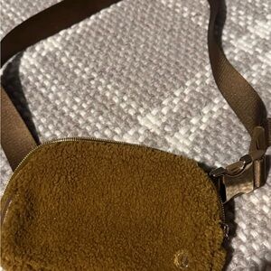 Lululemon Teddy Sherpa belt bag